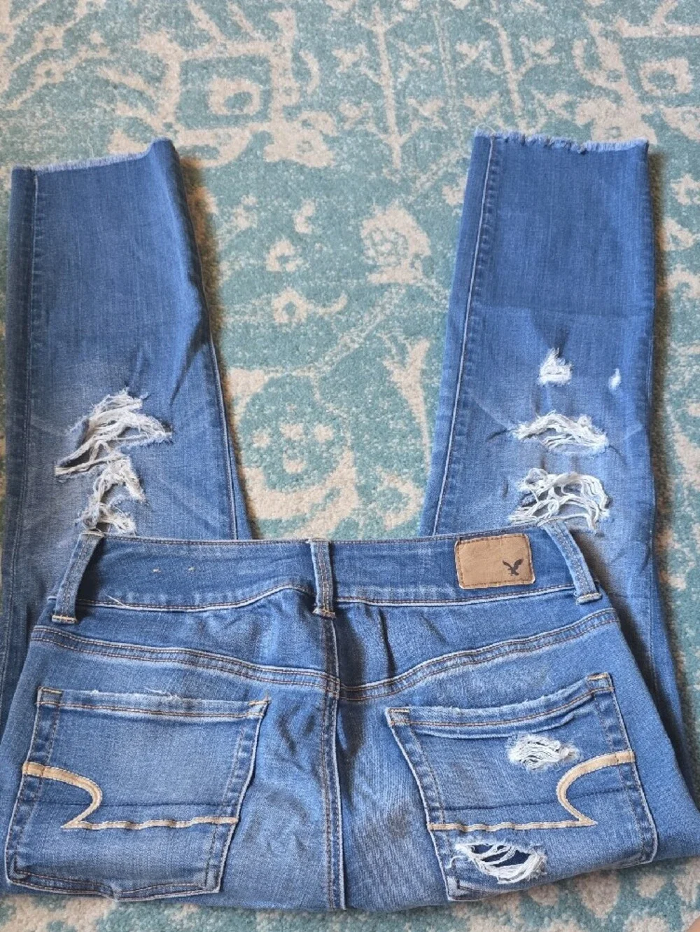 American Eagle Outfitters Light Blue Distressed Skinny Jeans